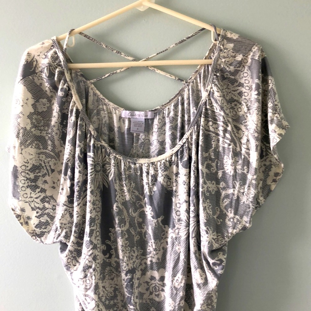 Flow great condition blouse top!